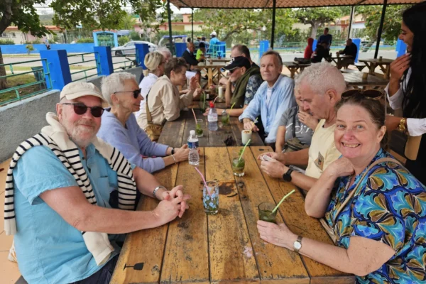Guanabo - bustur til stranden øst for Havana