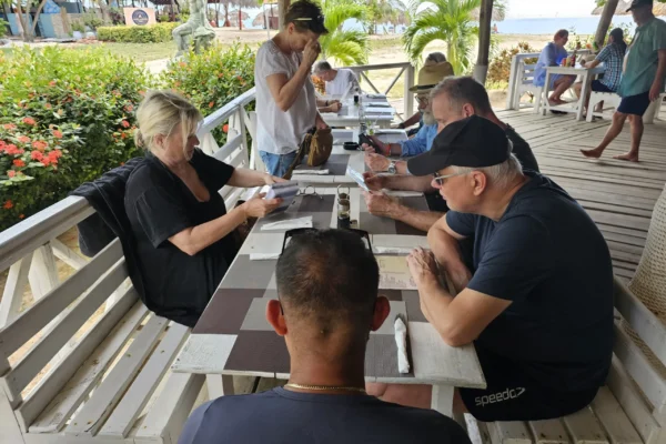 Frokost ved Playa Ancon syd for Trinidad